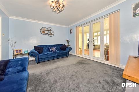 115 Middleton Road, Morley, Leeds, LS27 8DQ