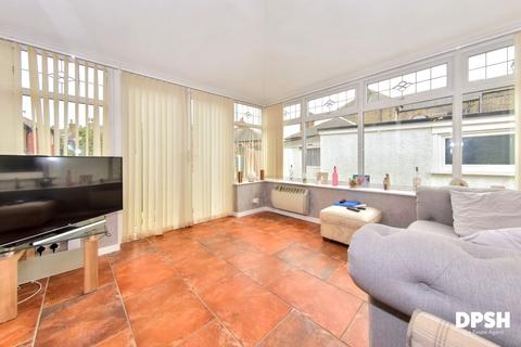 115 Middleton Road, Morley, Leeds, LS27 8DQ