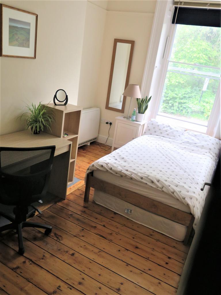 Rm6 Bed