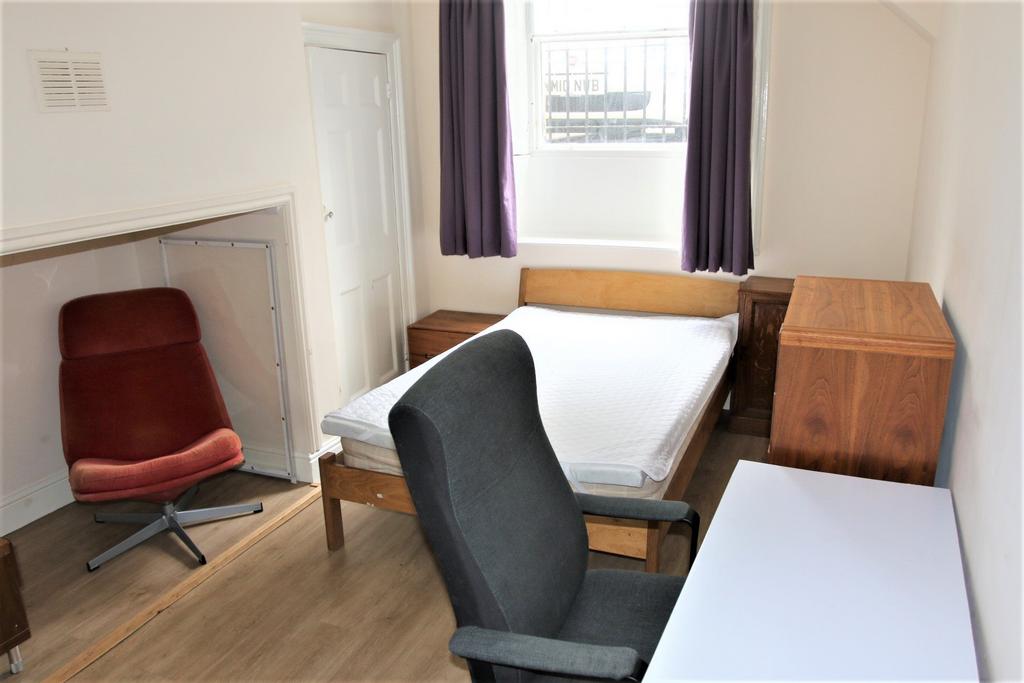 Rm3 Bed