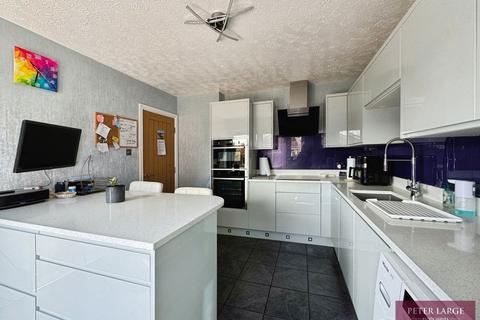 15 Dulas Avenue, Kinmel Bay, Rhyl, LL18 5LB