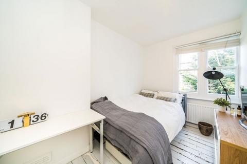 257 Derinton Road, London, SW17 8JD