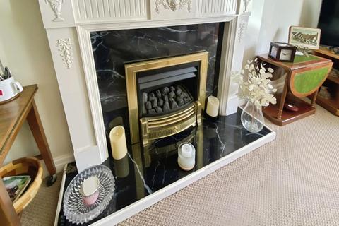 2 bedroom apartment for sale, The Willows, Woodacres Court, Wilmslow