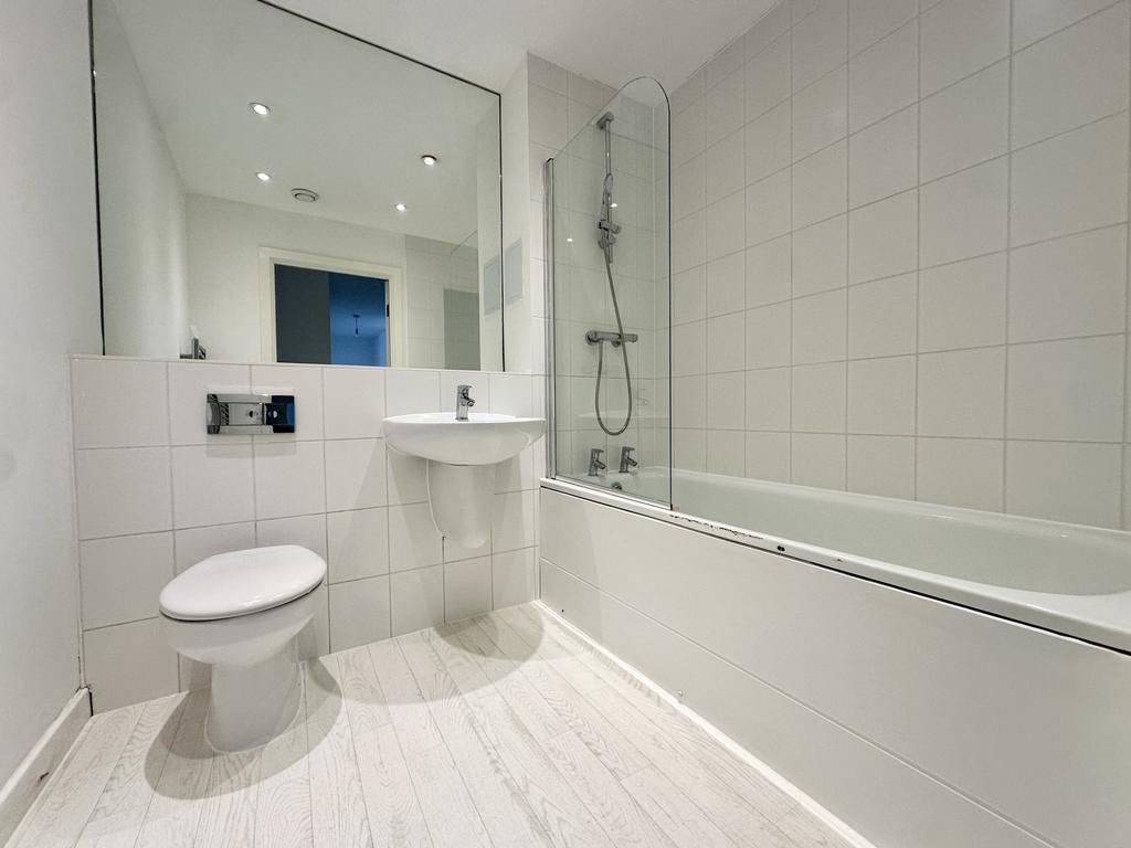 Main Bathroom