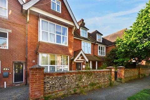 Studio to rent, Enys Road, Upperton
