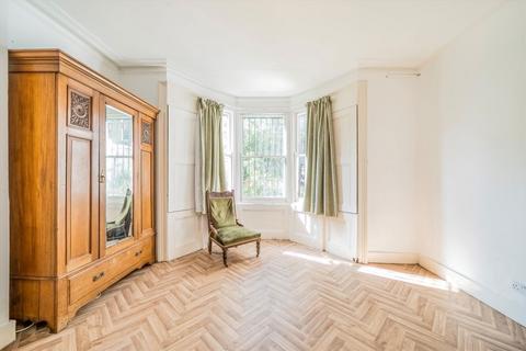 2 bedroom flat for sale, Colvestone Crescent, London E8
