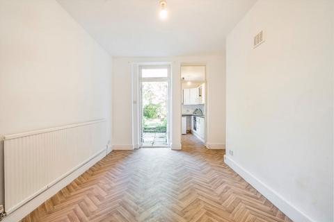 2 bedroom flat for sale, Colvestone Crescent, London E8