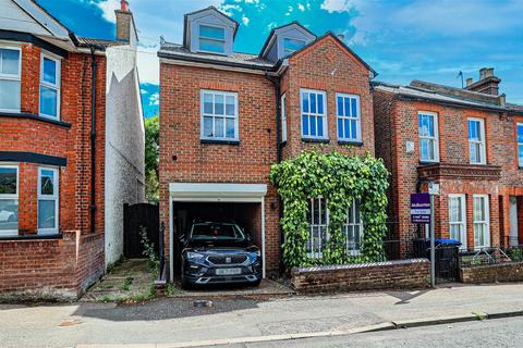 Midland Road, Hemel Hempstead, HP2