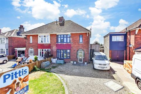 3 bedroom semi-detached house for sale, Nodes Road, Cowes PO31
