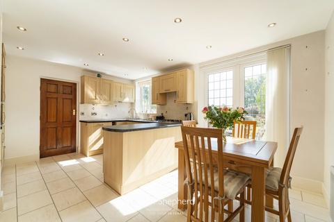 4 bedroom detached house for sale, Mirfield Road, Solihull, West Midlands, B91