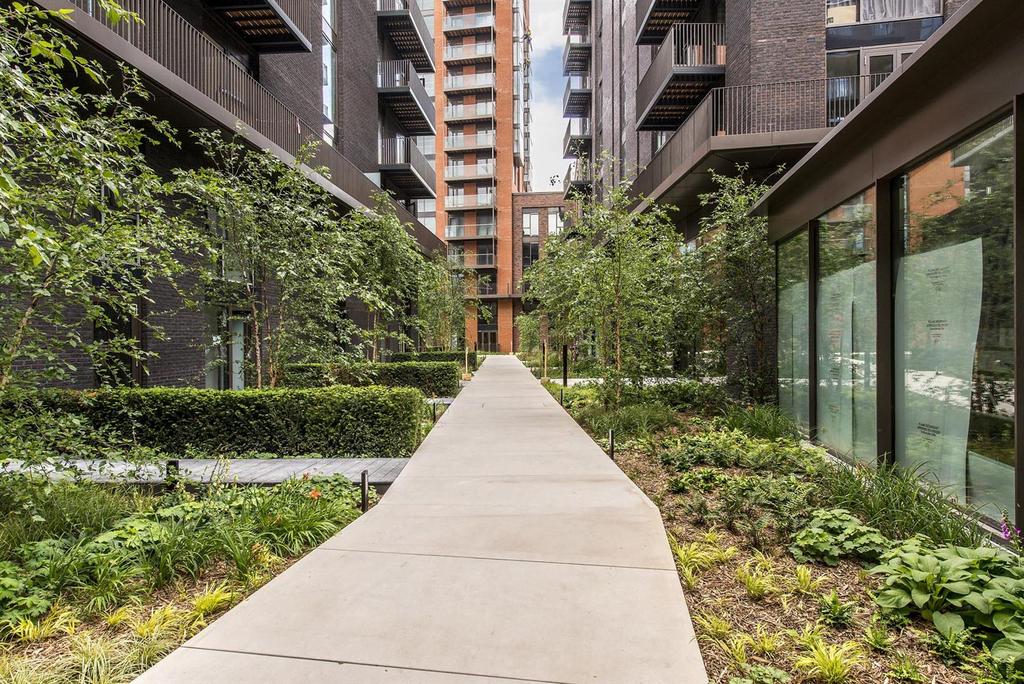 Courtyard 2.jpg