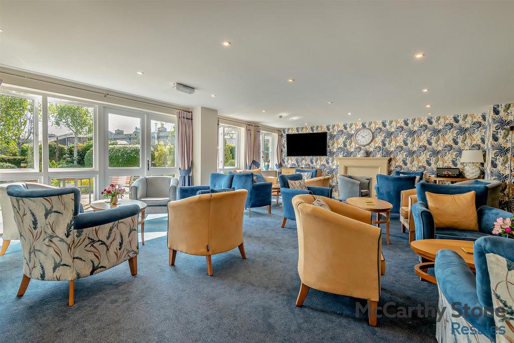 Homeowners Lounge
