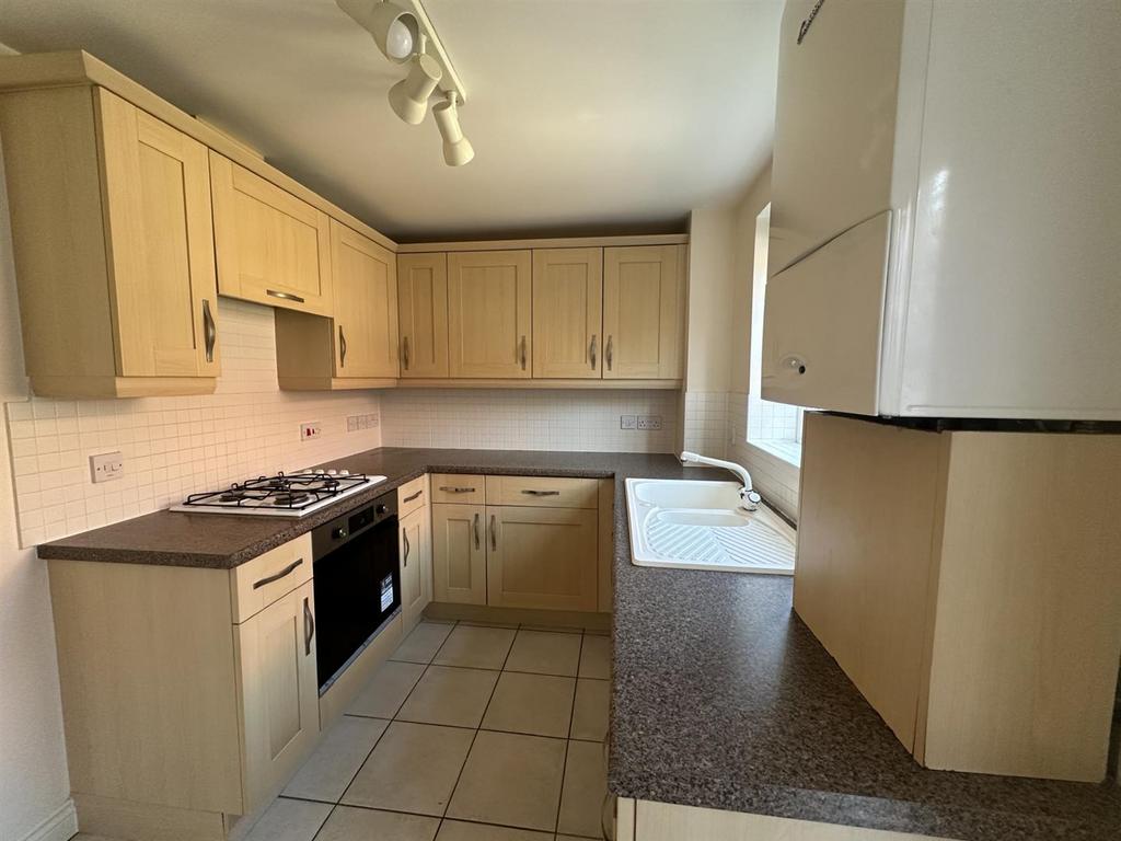 Kitchen2.jpg