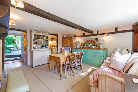 4 Back Lane, Great Bedwyn, Marlborough, SN8 3NX