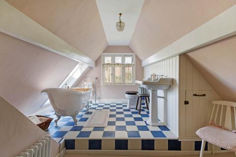 4 Back Lane, Great Bedwyn, Marlborough, SN8 3NX