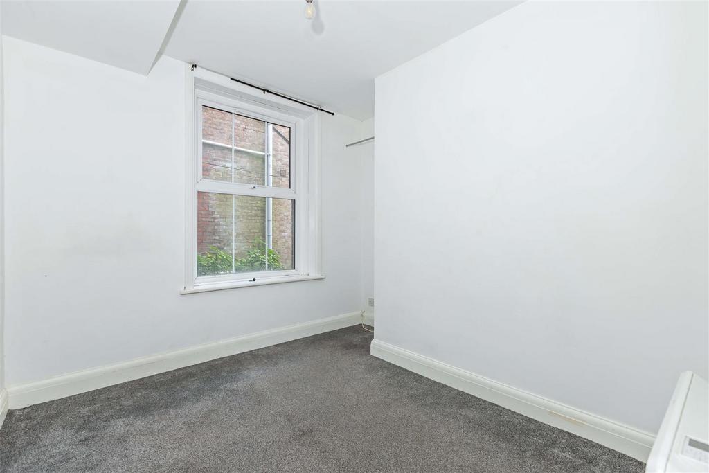 4 88 South Terrace 2.JPG