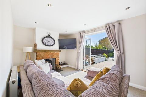 21 Basildon Drive, Basildon, SS15 5QN