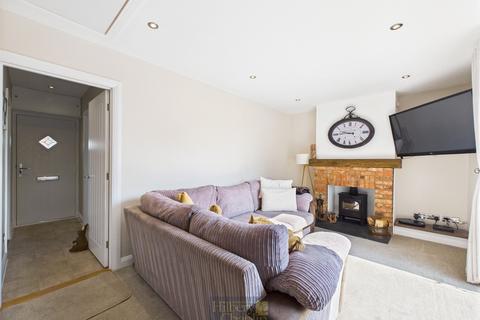21 Basildon Drive, Basildon, SS15 5QN