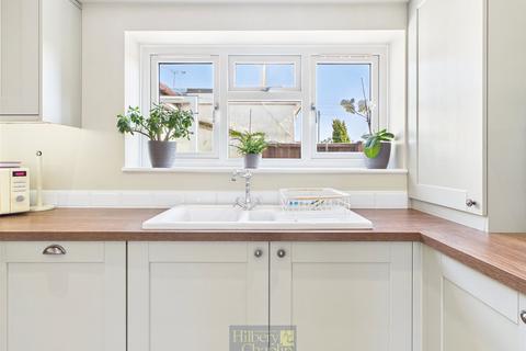 21 Basildon Drive, Basildon, SS15 5QN