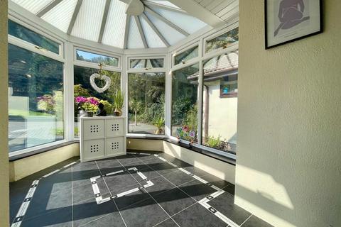 1 Avalon, Lilliput, Poole, BH14 8HT