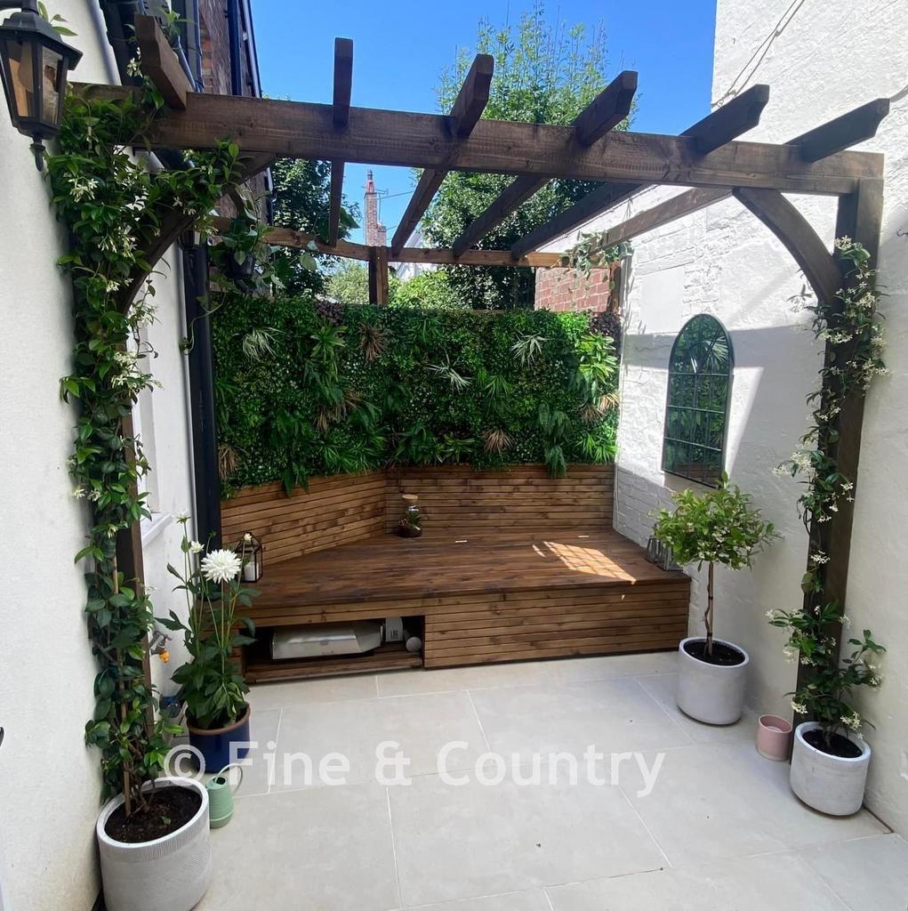 Courtyard Garden
