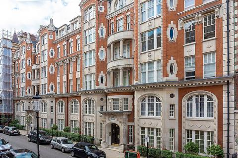 Basil Street, Knightsbridge, London, SW3