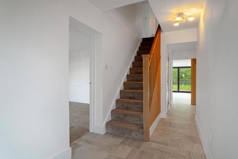 5 bedroom detached house for sale, Rugby Road, Lutterworth, Leicestershire LE17 4HN