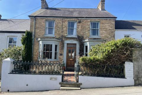 22 Ferry Road, Kidwelly, SA17 5BJ
