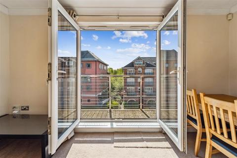 2 bedroom apartment for sale, Bridgewater Street, Sale