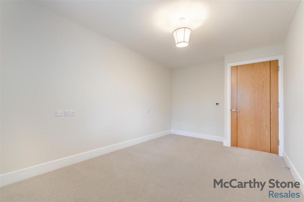 8676496-interior06.jpg