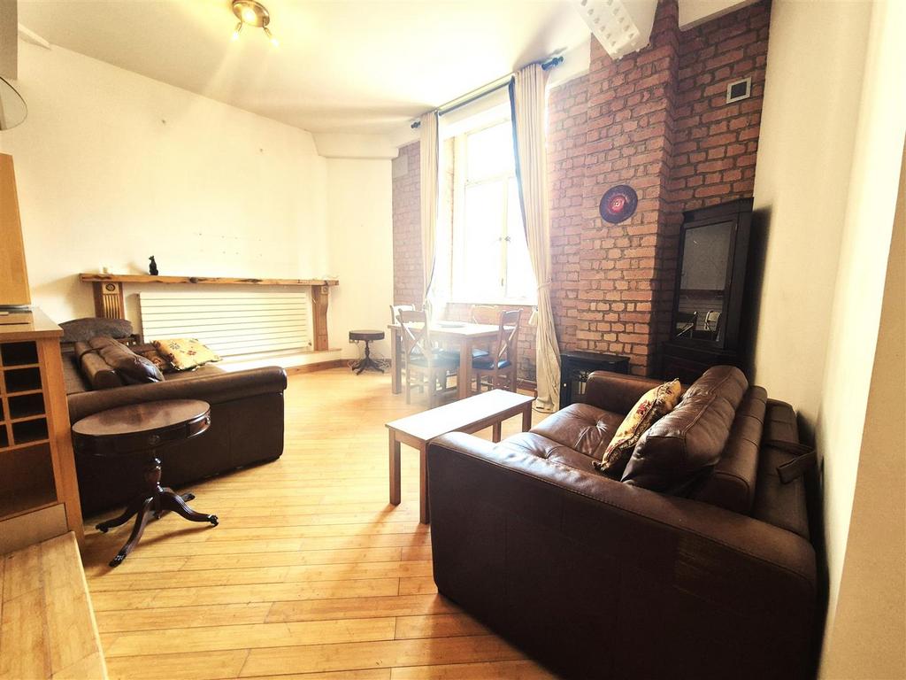 Lounge 2