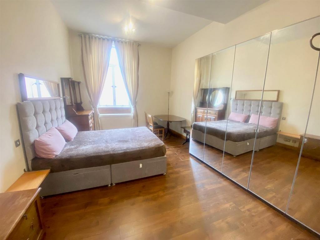 Bedroom.jpg