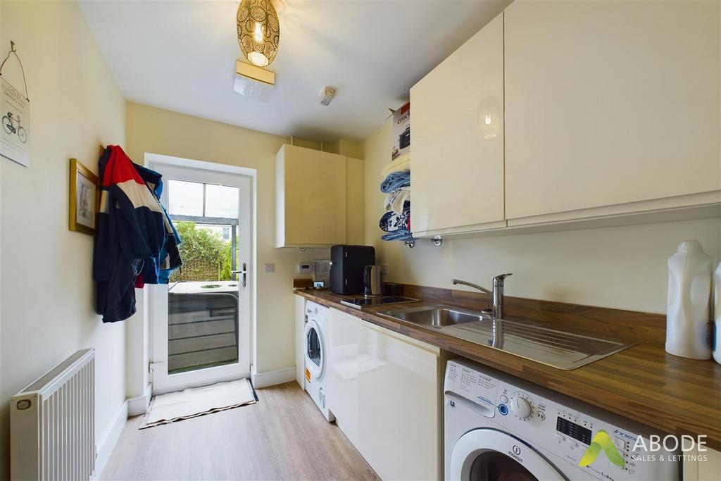 CAM02696 G0-PR0139-STILL001.jpg