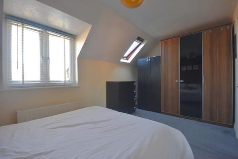 32 Celerity Drive, Cardiff, CF10 4BJ