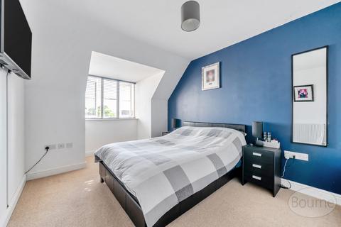 81 Coppice Square, Aldershot, GU12 4GD