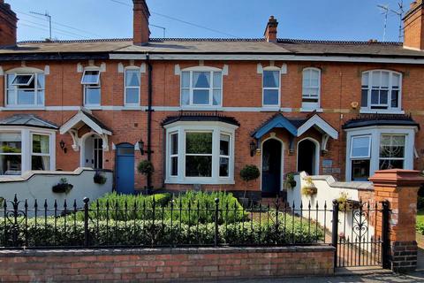 Guest house for sale, Evesham Place, Stratford-Upon-Avon