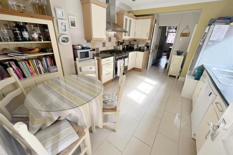 Guest house for sale, Evesham Place, Stratford-Upon-Avon