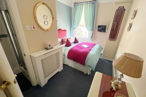 Guest house for sale, Evesham Place, Stratford-Upon-Avon