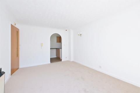 1 bedroom retirement property to rent, 8 Homewelland House, Leicester Road LE16
