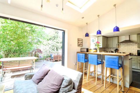 undefined, Lansdowne Lane, LONDON
