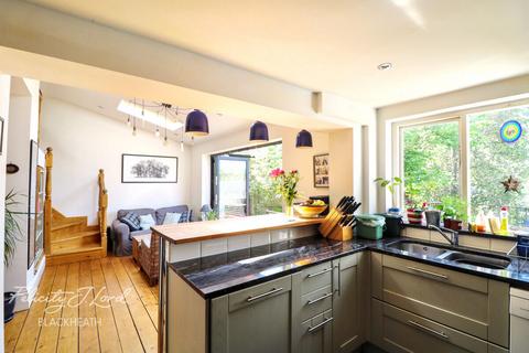 undefined, Lansdowne Lane, LONDON