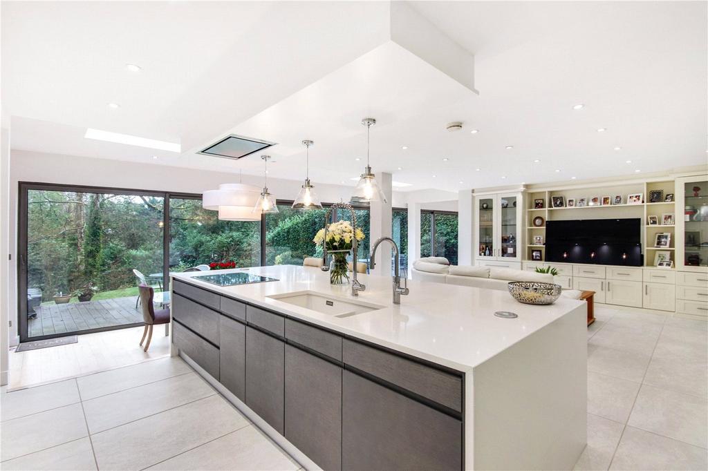 Kitchen/Breakfast Rm
