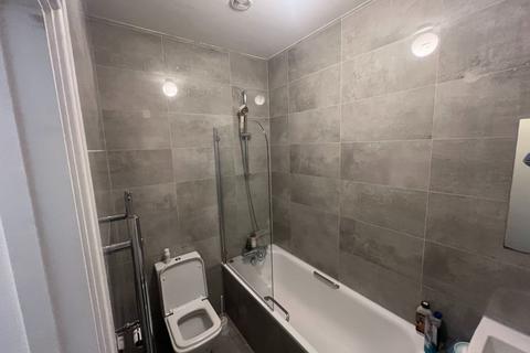 3 bedroom apartment to rent, Petunia Court