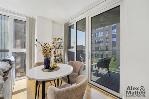 1 bedroom flat for sale, Marine Wharf, Surrey Quays