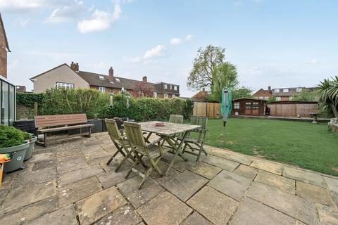 13 Almond Way, Bromley, BR2 8DR
