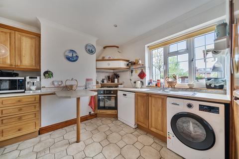 13 Almond Way, Bromley, BR2 8DR
