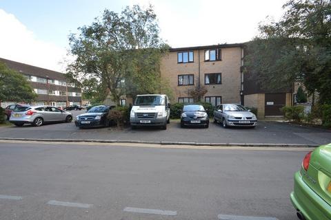 1 bedroom apartment for sale, Victoria Road, Slough, Berkshire, SL2