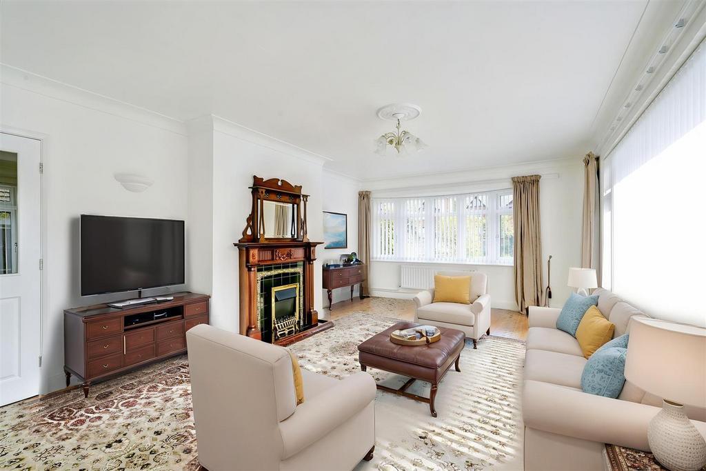 Lounge-1 1 - Living Room - Standard - 0.jpeg