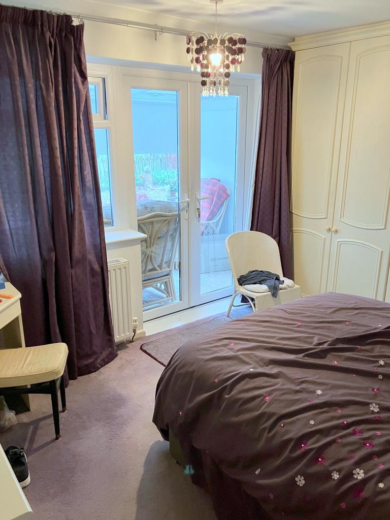 Bedroom 1 (Rear)