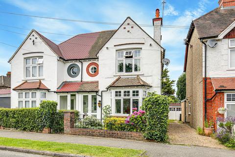 9 Warren Park, Warlingham, CR6 9LD